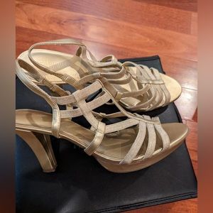 Naturalizer Darcy Gold Formal Heel